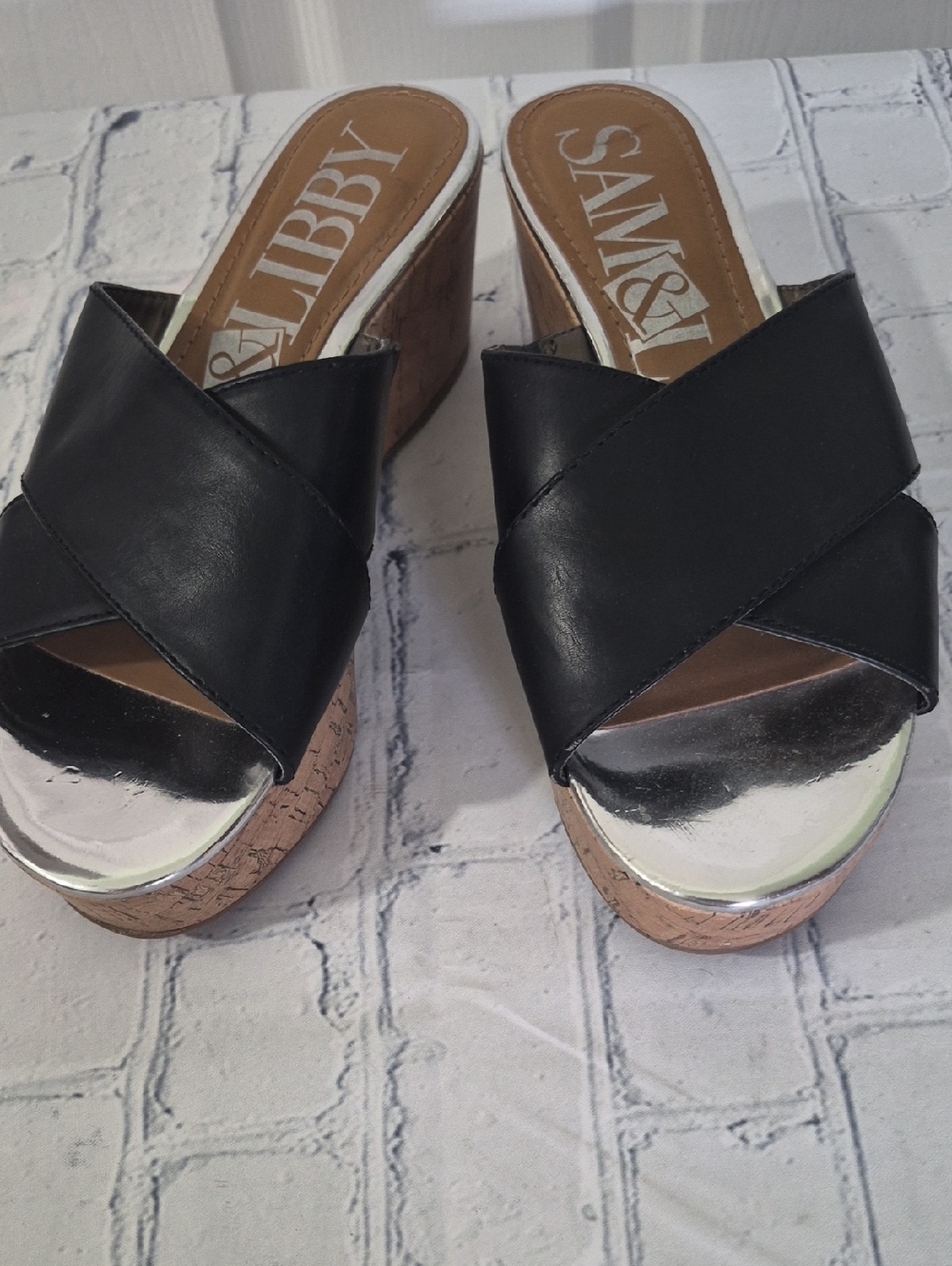 Sam & Libby Black Leather Crisscross Wedge Sandals with Silver Toe Size 7.5M